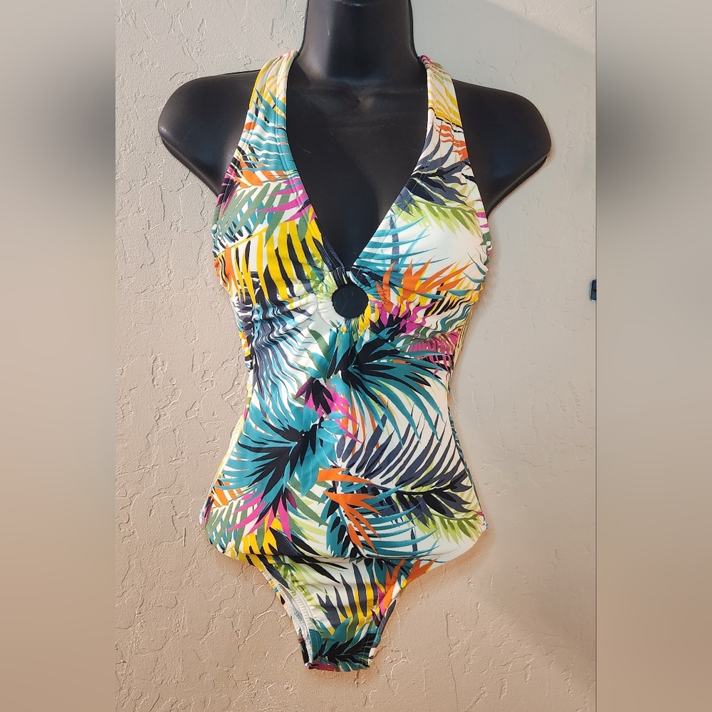 Shade & Shore Swimsuit. NWT, XS (0-2)